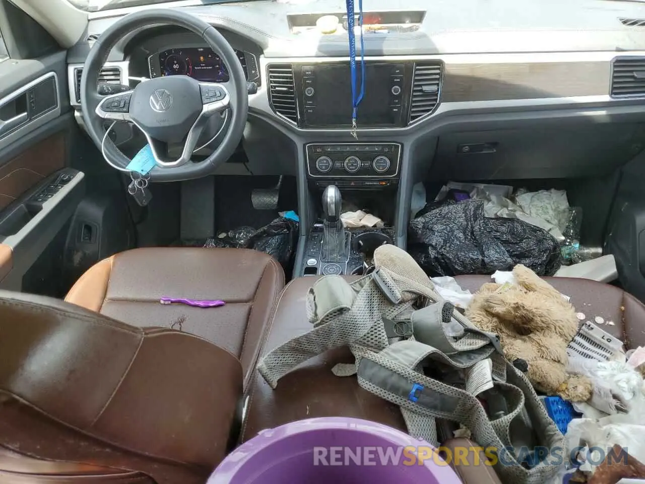 8 Photograph of a damaged car 1V2KR2CA0NC521707 VOLKSWAGEN ATLAS 2022