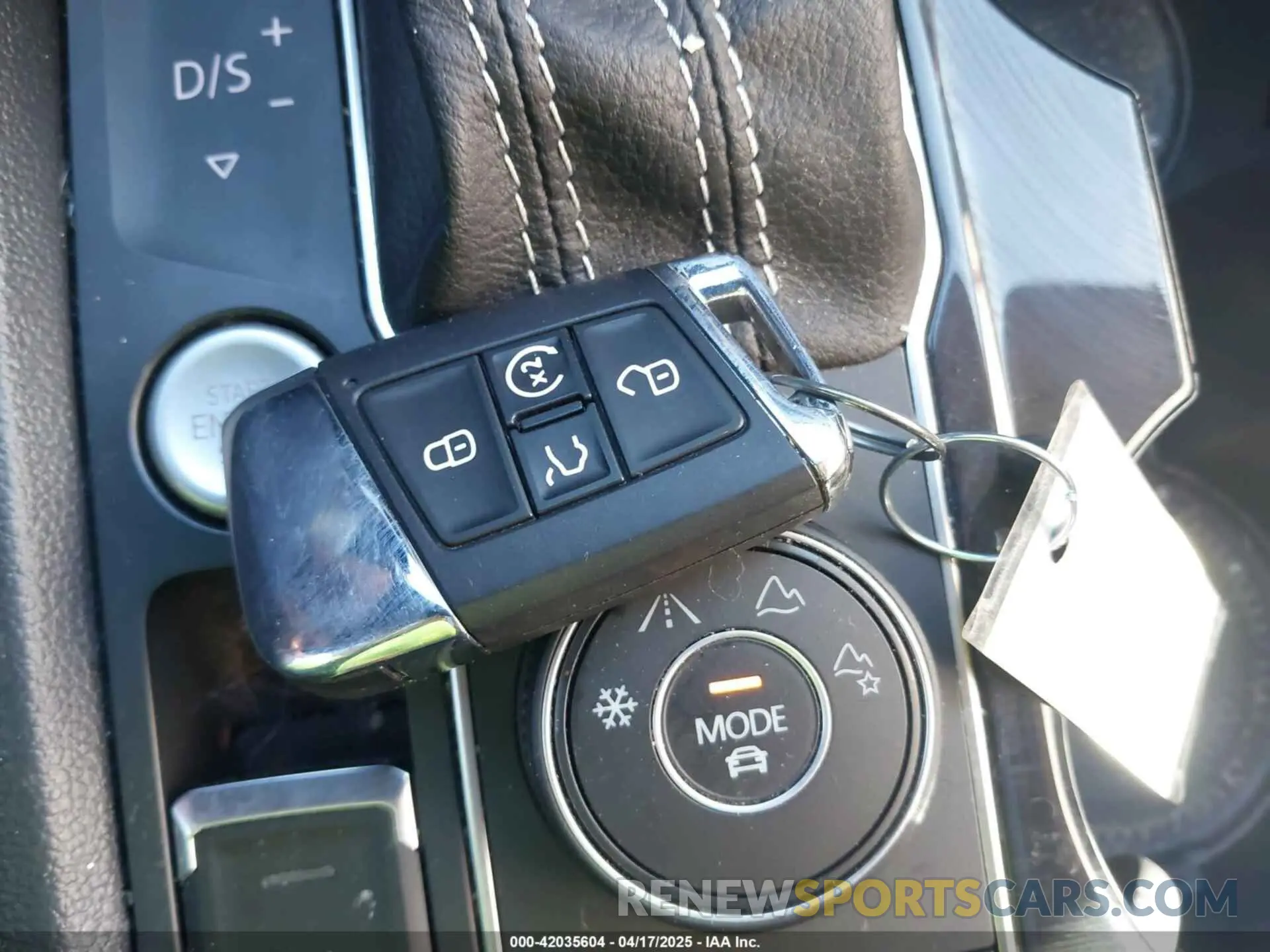11 Photograph of a damaged car 1V2KR2CA0NC564914 VOLKSWAGEN ATLAS 2022