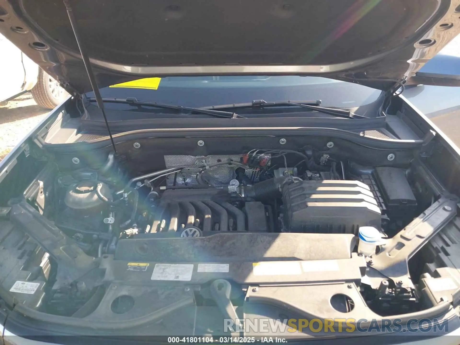 10 Photograph of a damaged car 1V2KR2CA1NC507850 VOLKSWAGEN ATLAS 2022