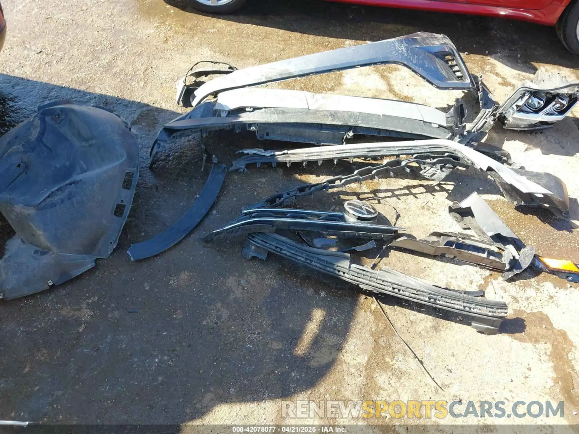 11 Photograph of a damaged car 1V2KR2CA1NC536507 VOLKSWAGEN ATLAS 2022