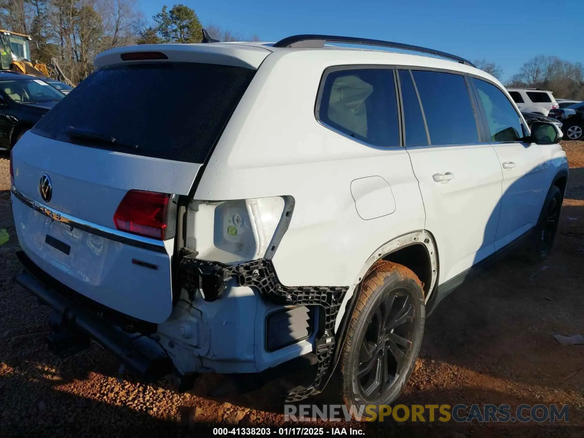 4 Photograph of a damaged car 1V2KR2CA2NC546401 VOLKSWAGEN ATLAS 2022