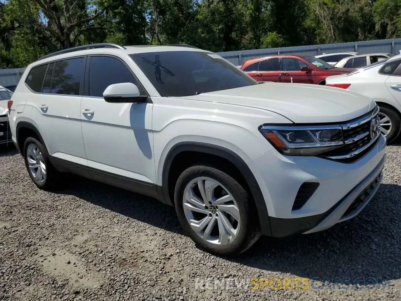 4 Photograph of a damaged car 1V2KR2CA2NC553123 VOLKSWAGEN ATLAS 2022