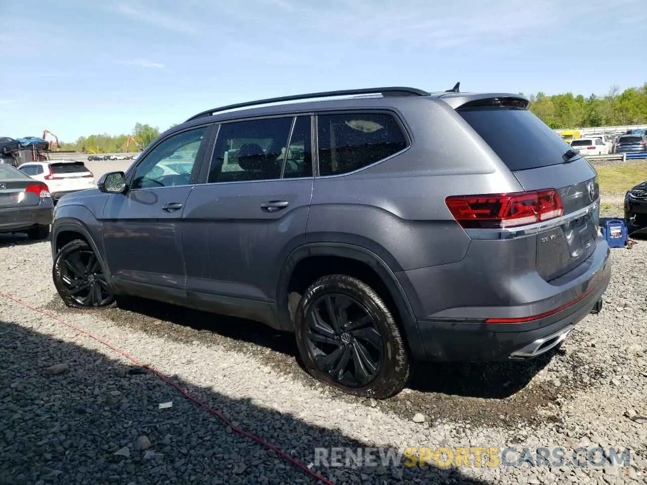 2 Photograph of a damaged car 1V2KR2CA3NC519675 VOLKSWAGEN ATLAS 2022