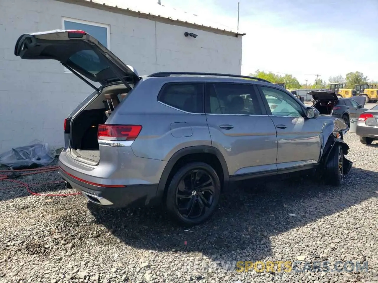 3 Photograph of a damaged car 1V2KR2CA3NC519675 VOLKSWAGEN ATLAS 2022