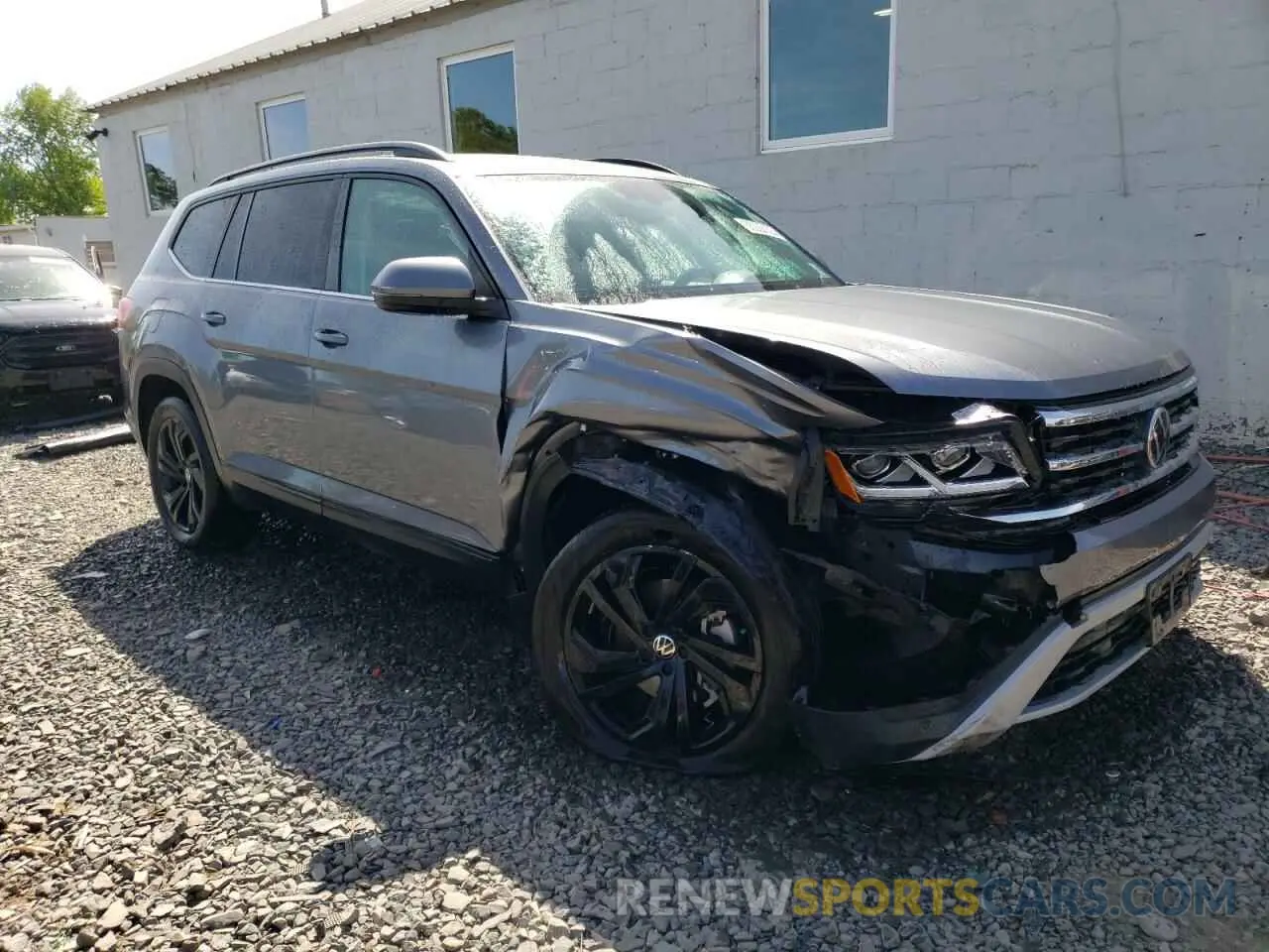 4 Photograph of a damaged car 1V2KR2CA3NC519675 VOLKSWAGEN ATLAS 2022
