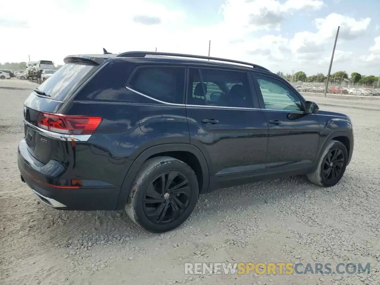 3 Photograph of a damaged car 1V2KR2CA3NC539926 VOLKSWAGEN ATLAS 2022