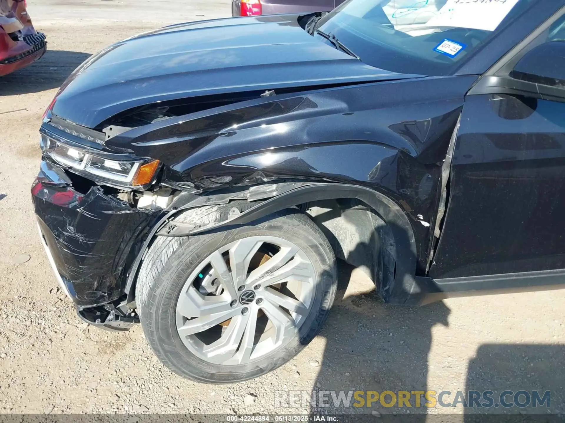 6 Photograph of a damaged car 1V2KR2CA6NC532226 VOLKSWAGEN ATLAS 2022