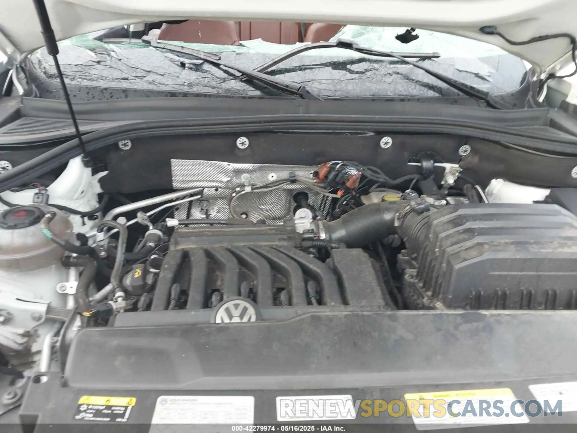10 Photograph of a damaged car 1V2KR2CA6NC565419 VOLKSWAGEN ATLAS 2022