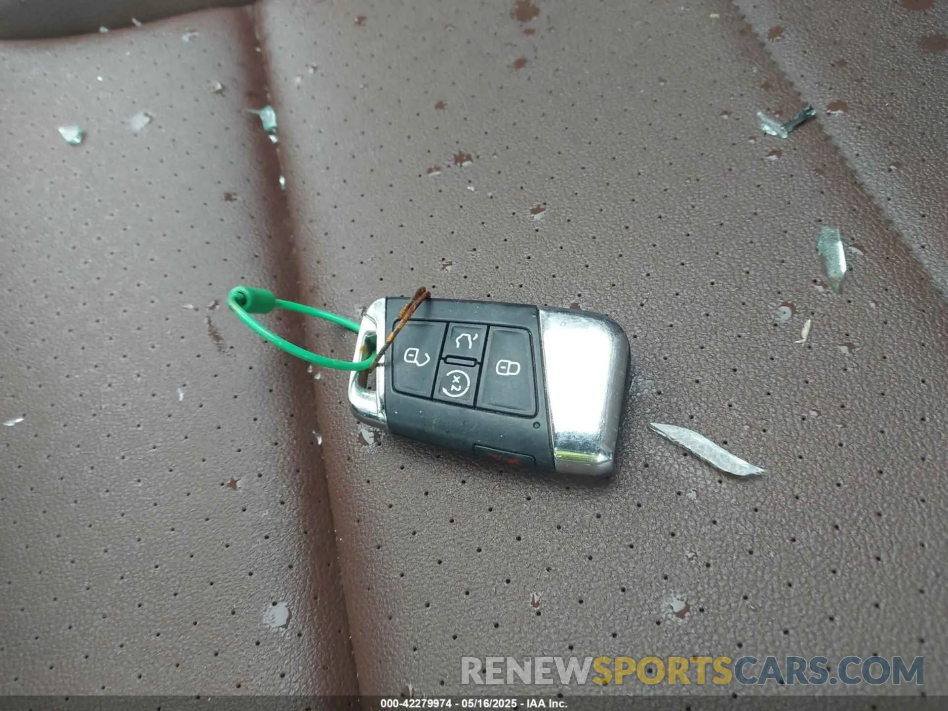 11 Photograph of a damaged car 1V2KR2CA6NC565419 VOLKSWAGEN ATLAS 2022