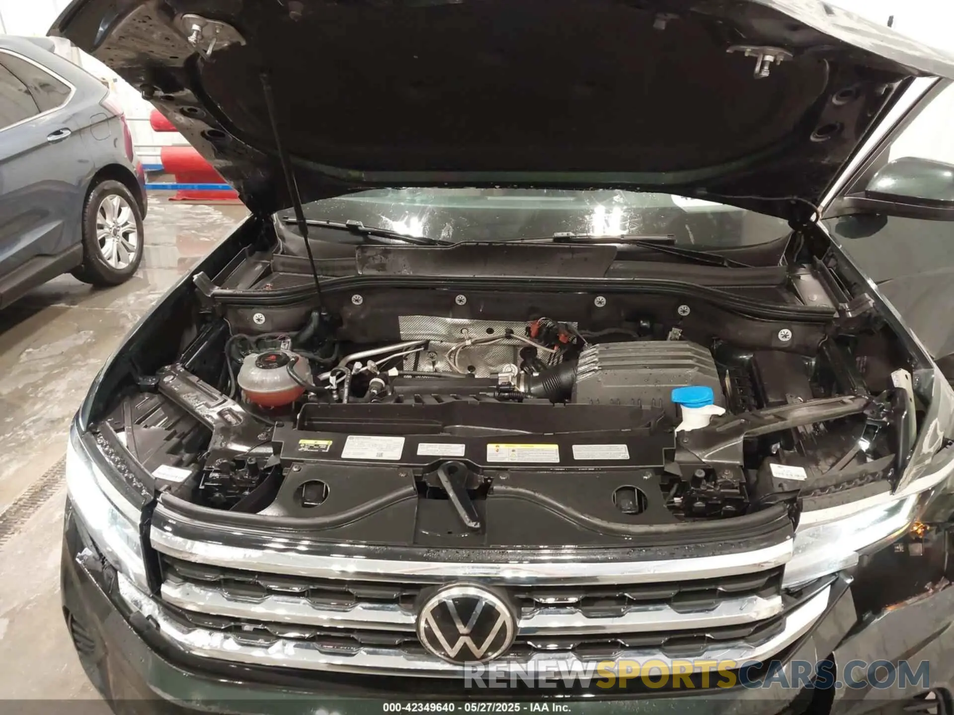 10 Photograph of a damaged car 1V2KR2CA7NC511594 VOLKSWAGEN ATLAS 2022