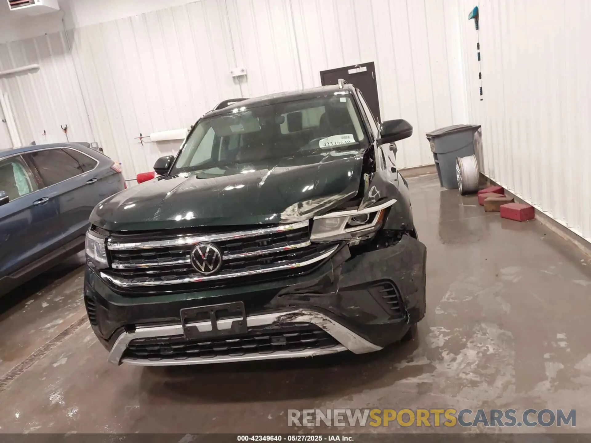 13 Photograph of a damaged car 1V2KR2CA7NC511594 VOLKSWAGEN ATLAS 2022