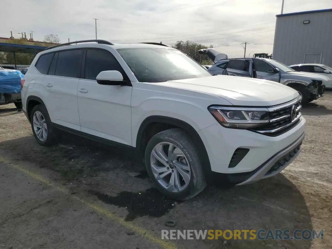 4 Photograph of a damaged car 1V2KR2CA8NC534267 VOLKSWAGEN ATLAS 2022