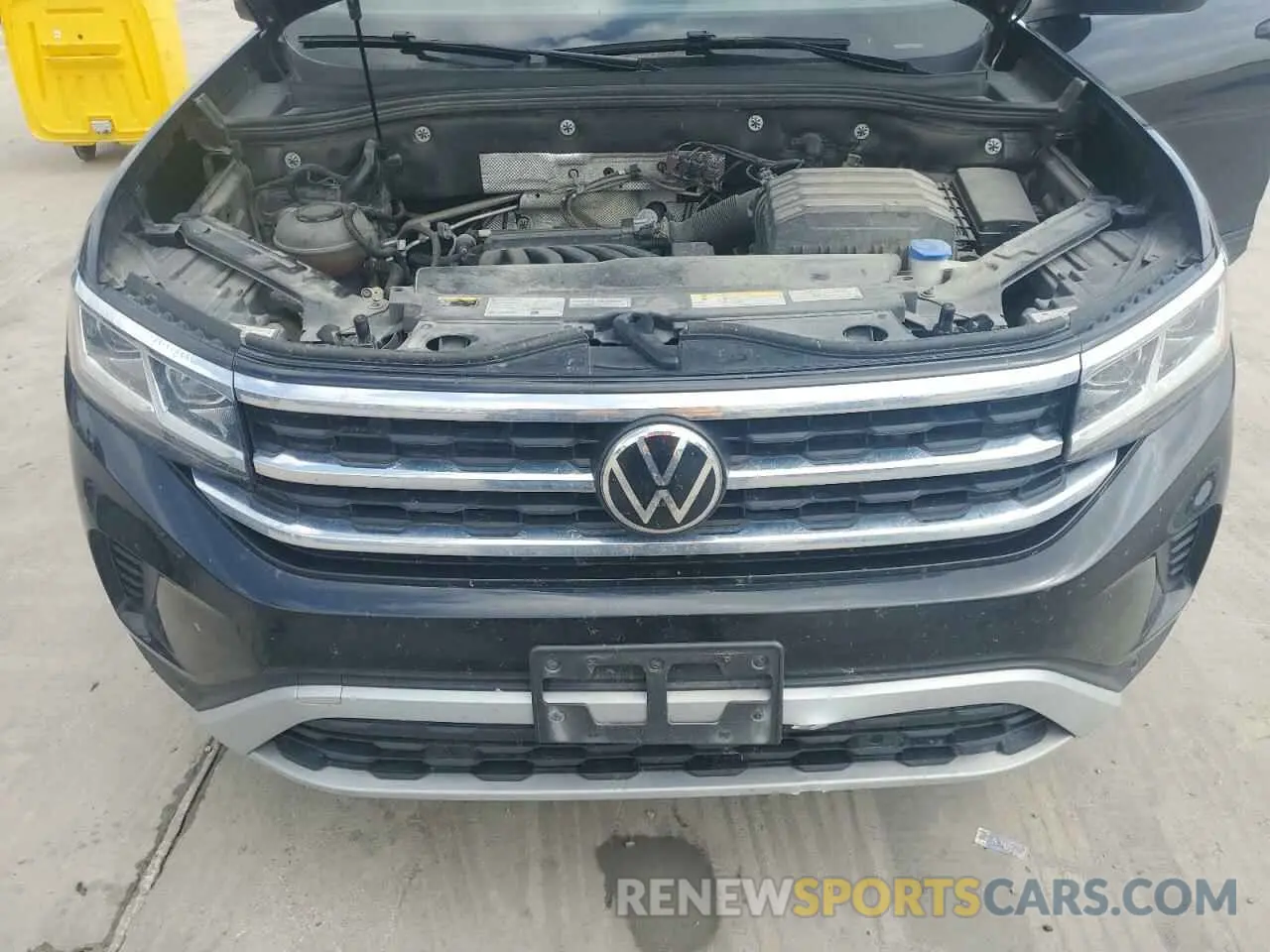 12 Photograph of a damaged car 1V2KR2CA8NC558035 VOLKSWAGEN ATLAS 2022