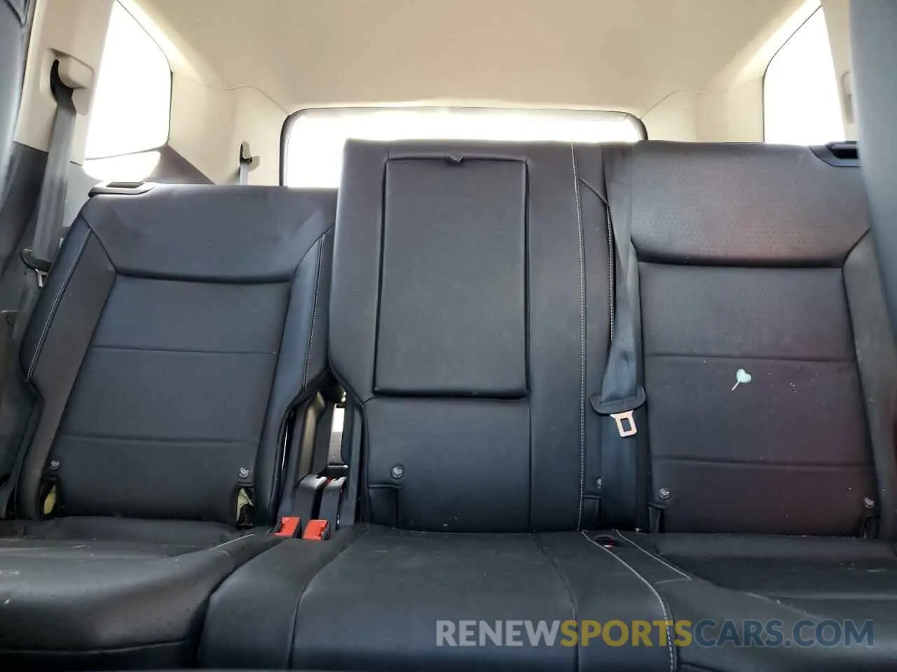 10 Photograph of a damaged car 1V2LP2CA3NC512168 VOLKSWAGEN ATLAS 2022