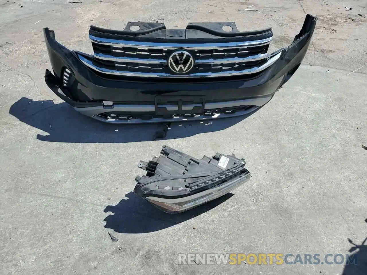 13 Photograph of a damaged car 1V2LP2CA3NC512168 VOLKSWAGEN ATLAS 2022