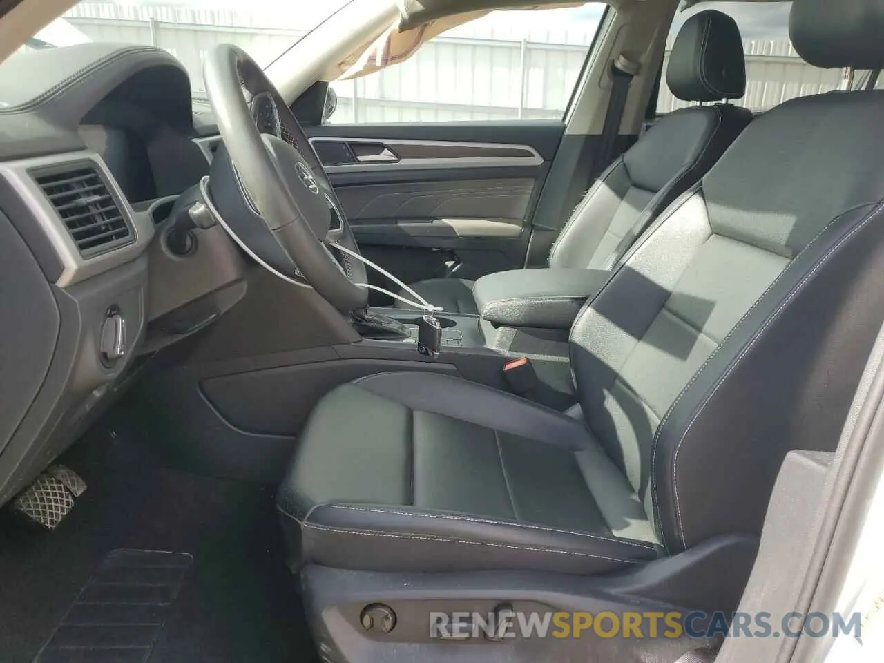 7 Photograph of a damaged car 1V2LP2CA7NC551670 VOLKSWAGEN ATLAS 2022