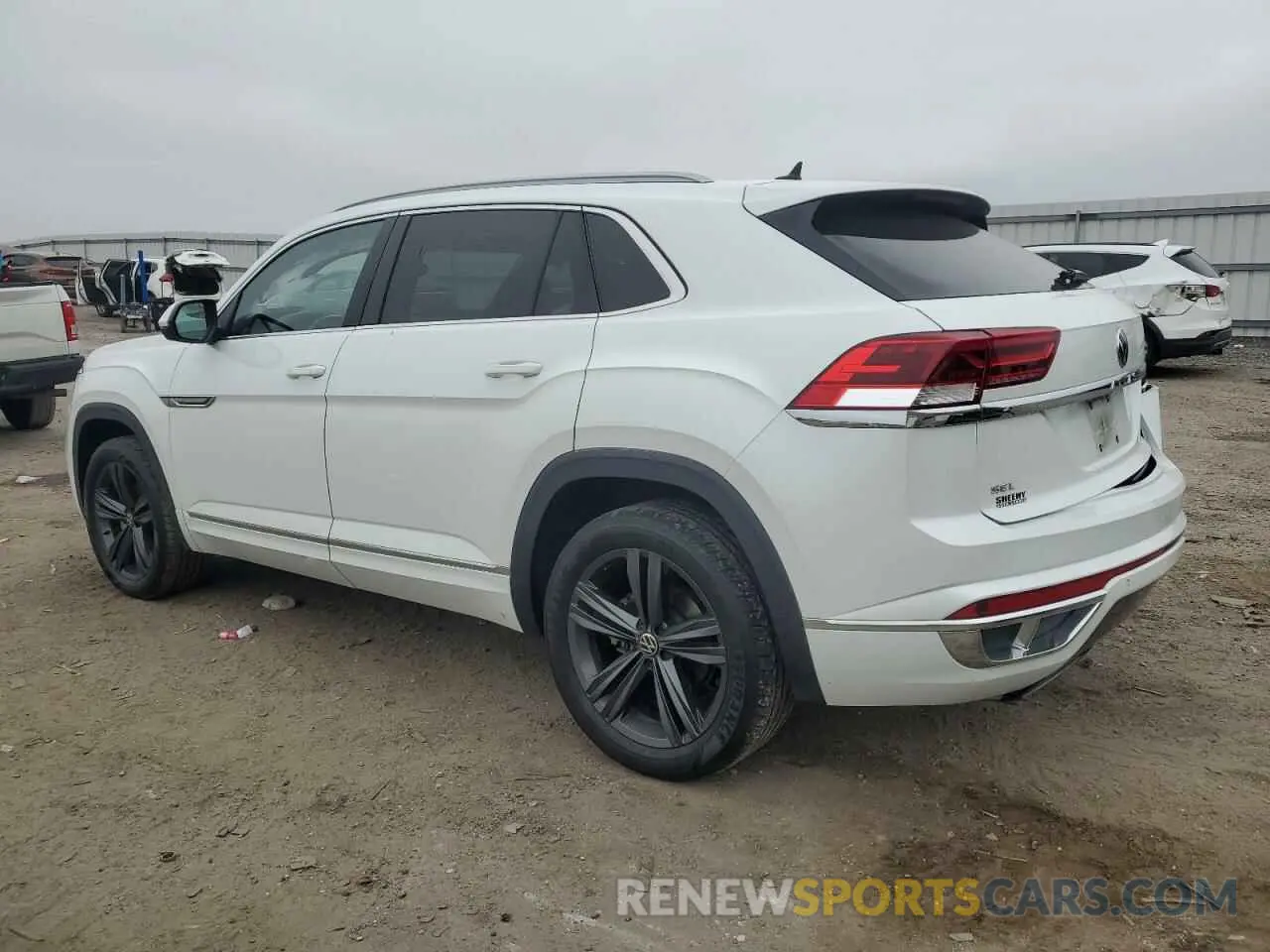 2 Photograph of a damaged car 1V2SC2CA3NC220835 VOLKSWAGEN ATLAS 2022