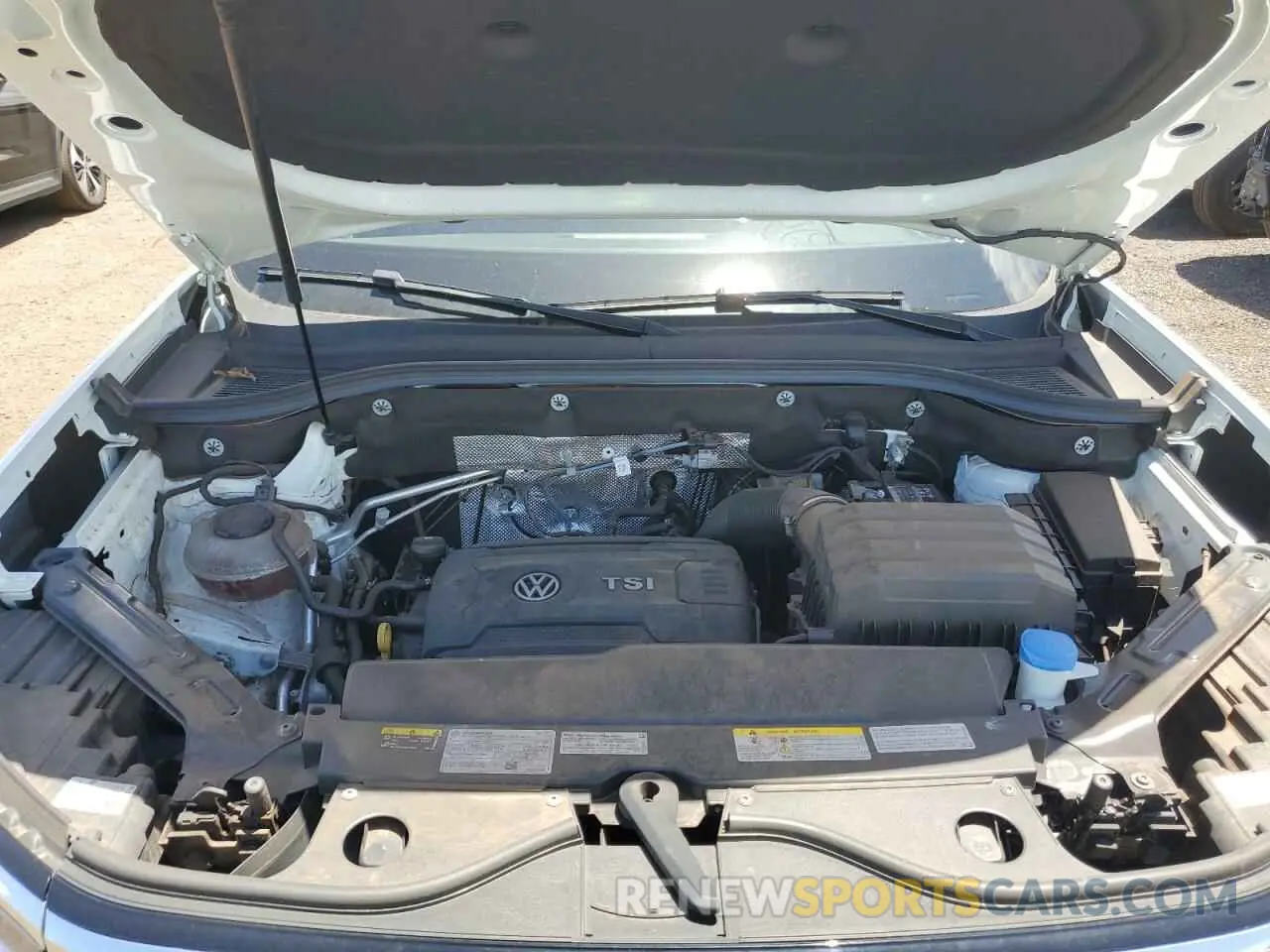12 Photograph of a damaged car 1V2SC2CA4NC217331 VOLKSWAGEN ATLAS 2022