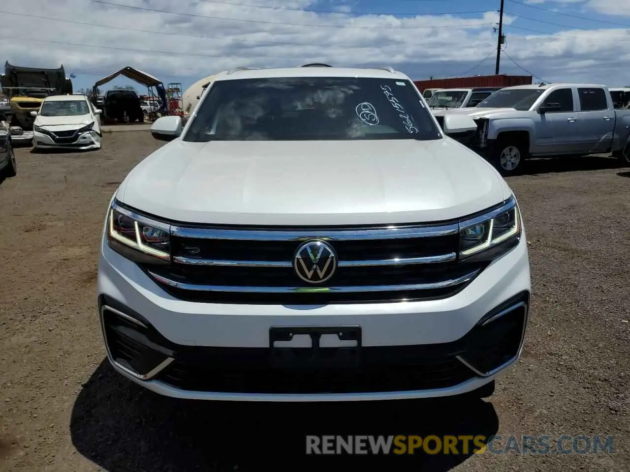 5 Photograph of a damaged car 1V2SC2CA4NC217331 VOLKSWAGEN ATLAS 2022