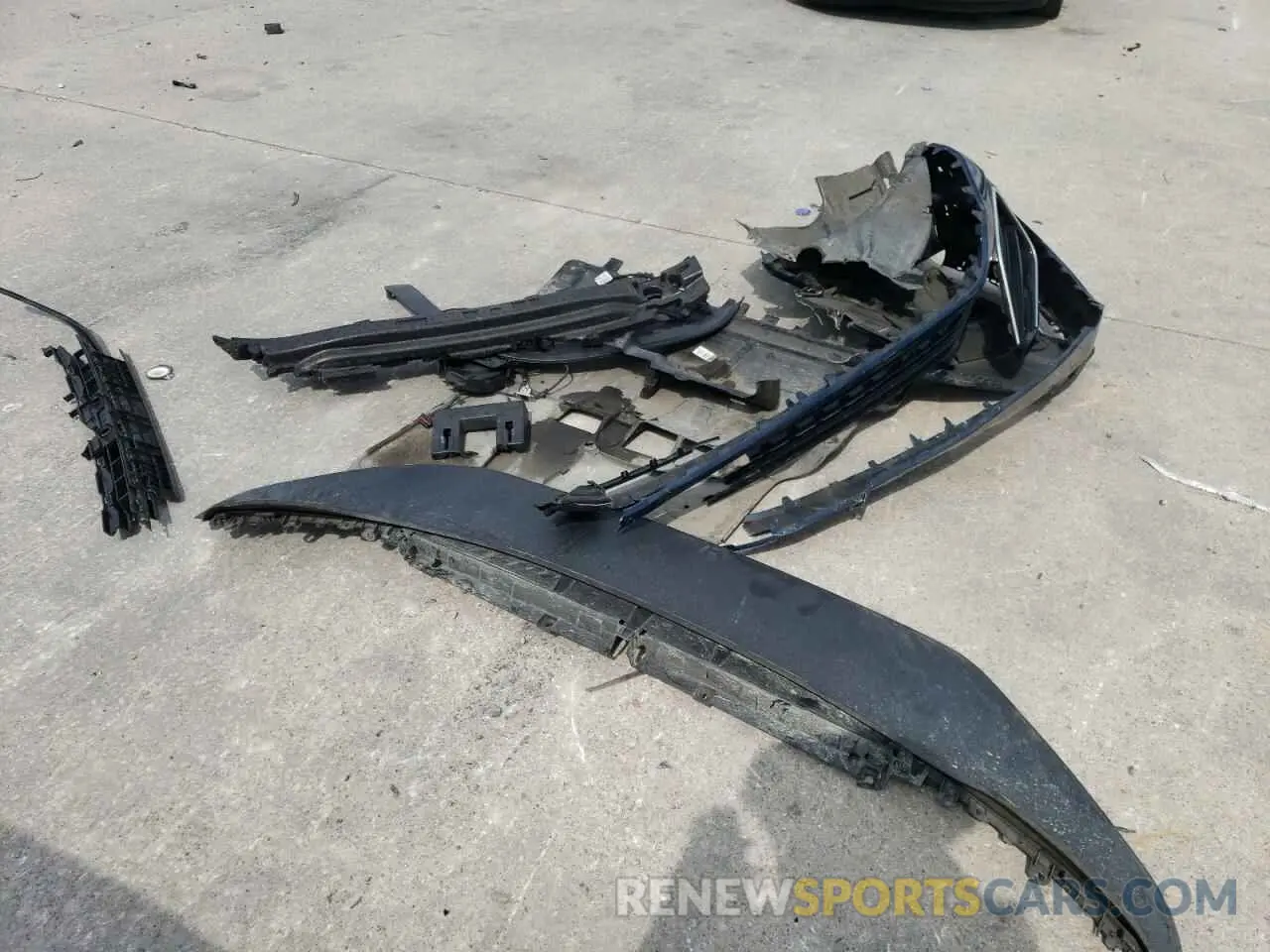 15 Photograph of a damaged car 1V2SE2CAXNC217098 VOLKSWAGEN ATLAS 2022