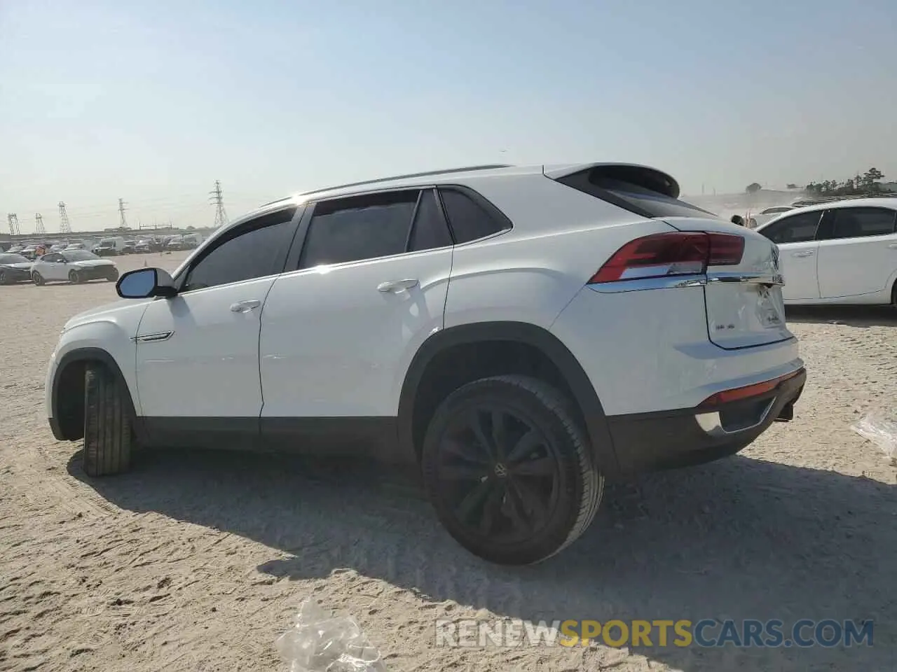 2 Photograph of a damaged car 1V2WE2CA2NC205111 VOLKSWAGEN ATLAS 2022