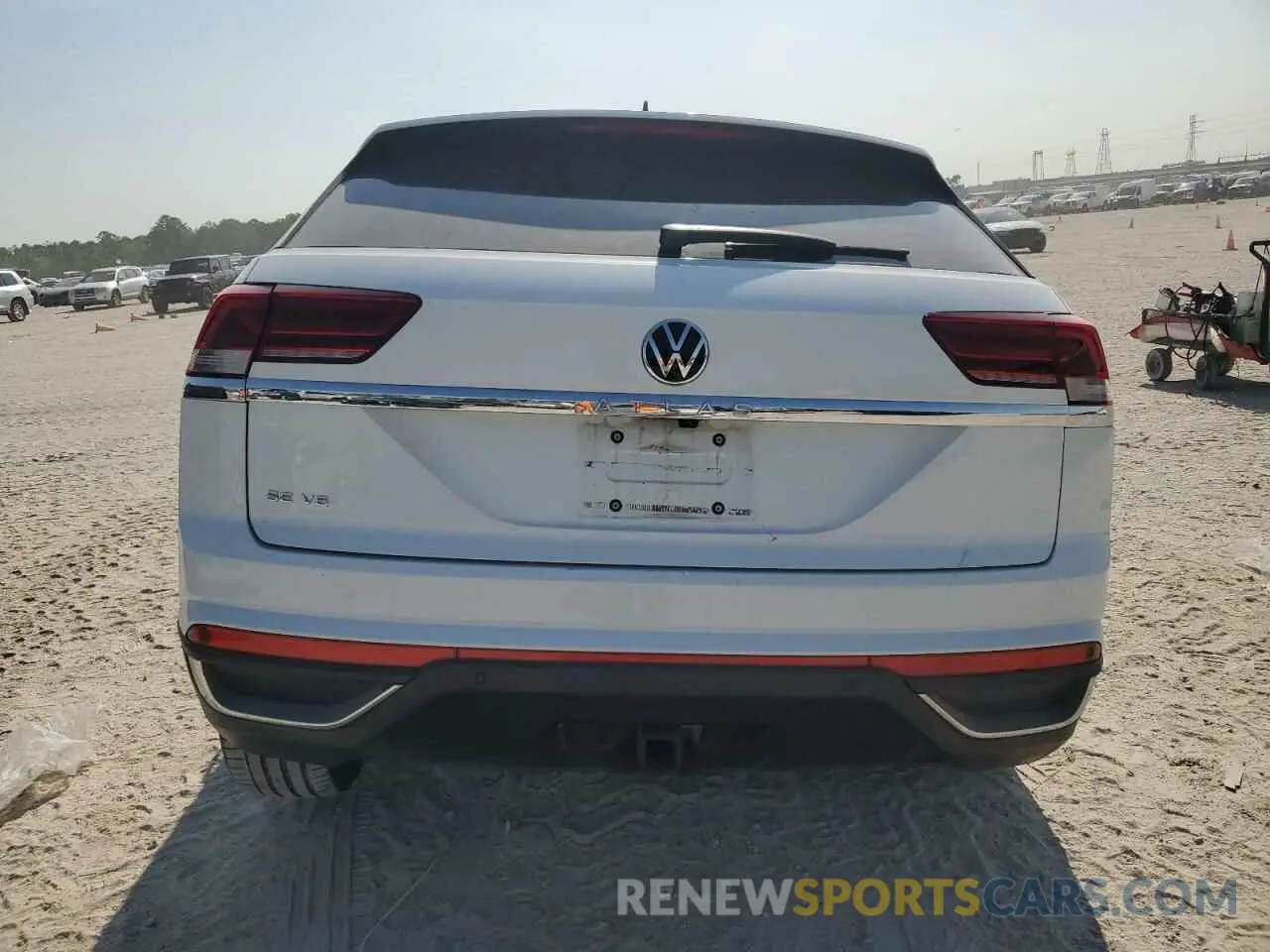6 Photograph of a damaged car 1V2WE2CA2NC205111 VOLKSWAGEN ATLAS 2022