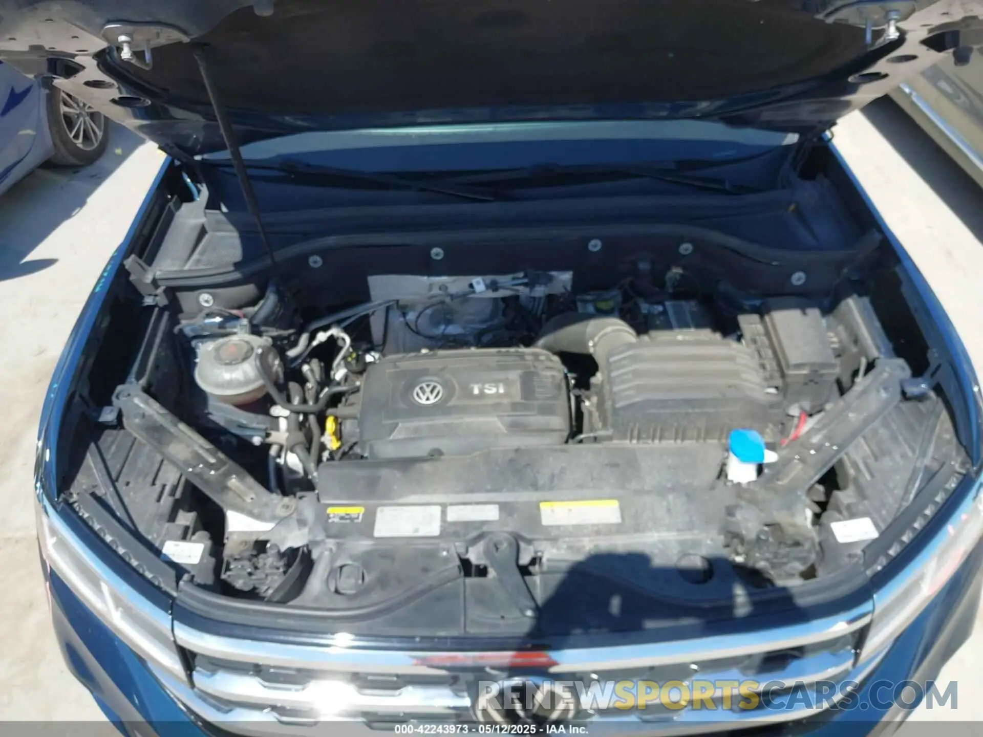 10 Photograph of a damaged car 1V2WP2CA2NC527645 VOLKSWAGEN ATLAS 2022