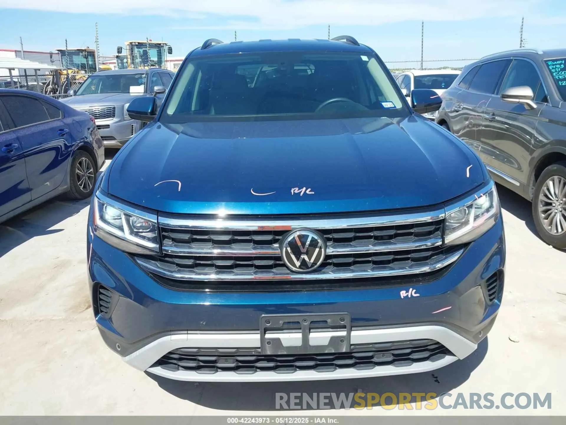 12 Photograph of a damaged car 1V2WP2CA2NC527645 VOLKSWAGEN ATLAS 2022