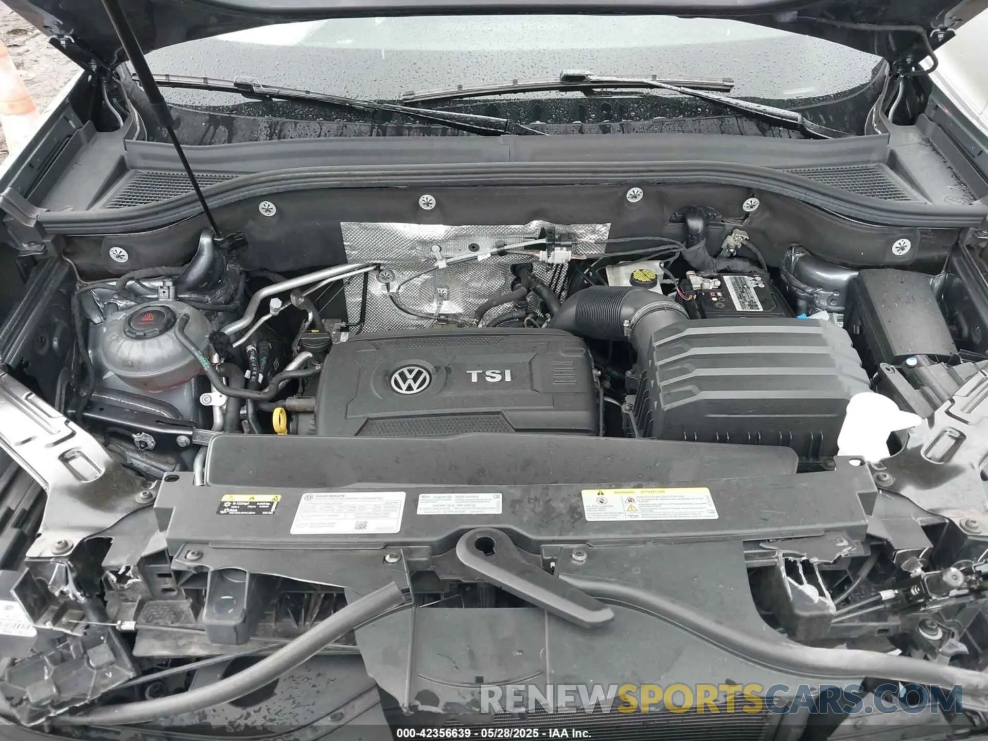 10 Photograph of a damaged car 1V2WP2CA7NC500151 VOLKSWAGEN ATLAS 2022