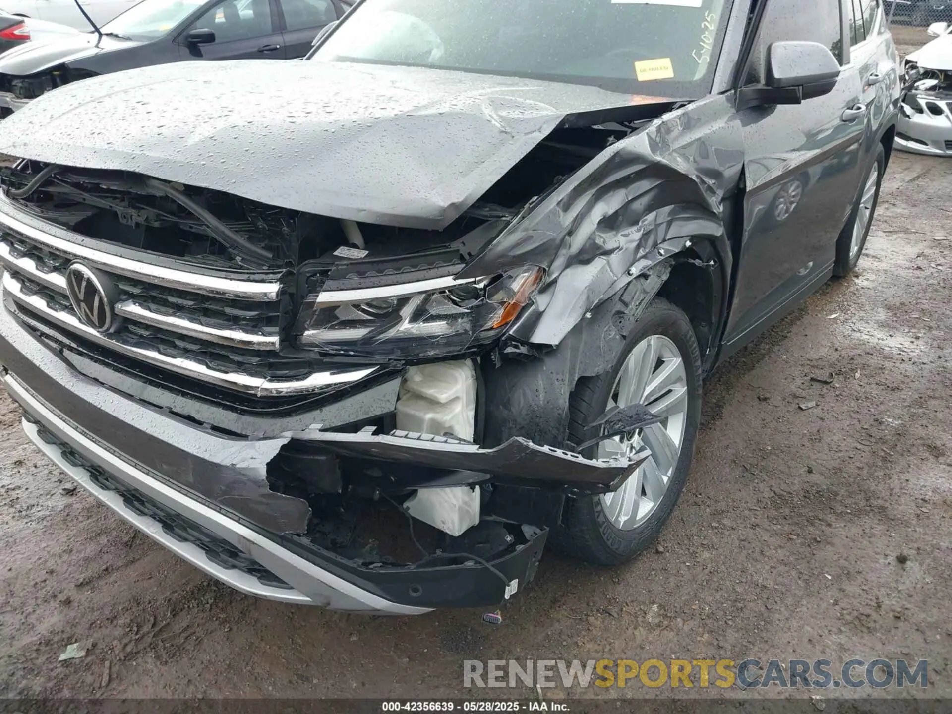 6 Photograph of a damaged car 1V2WP2CA7NC500151 VOLKSWAGEN ATLAS 2022