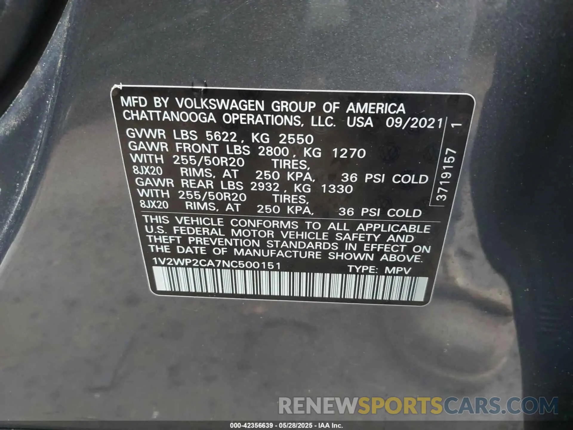 9 Photograph of a damaged car 1V2WP2CA7NC500151 VOLKSWAGEN ATLAS 2022