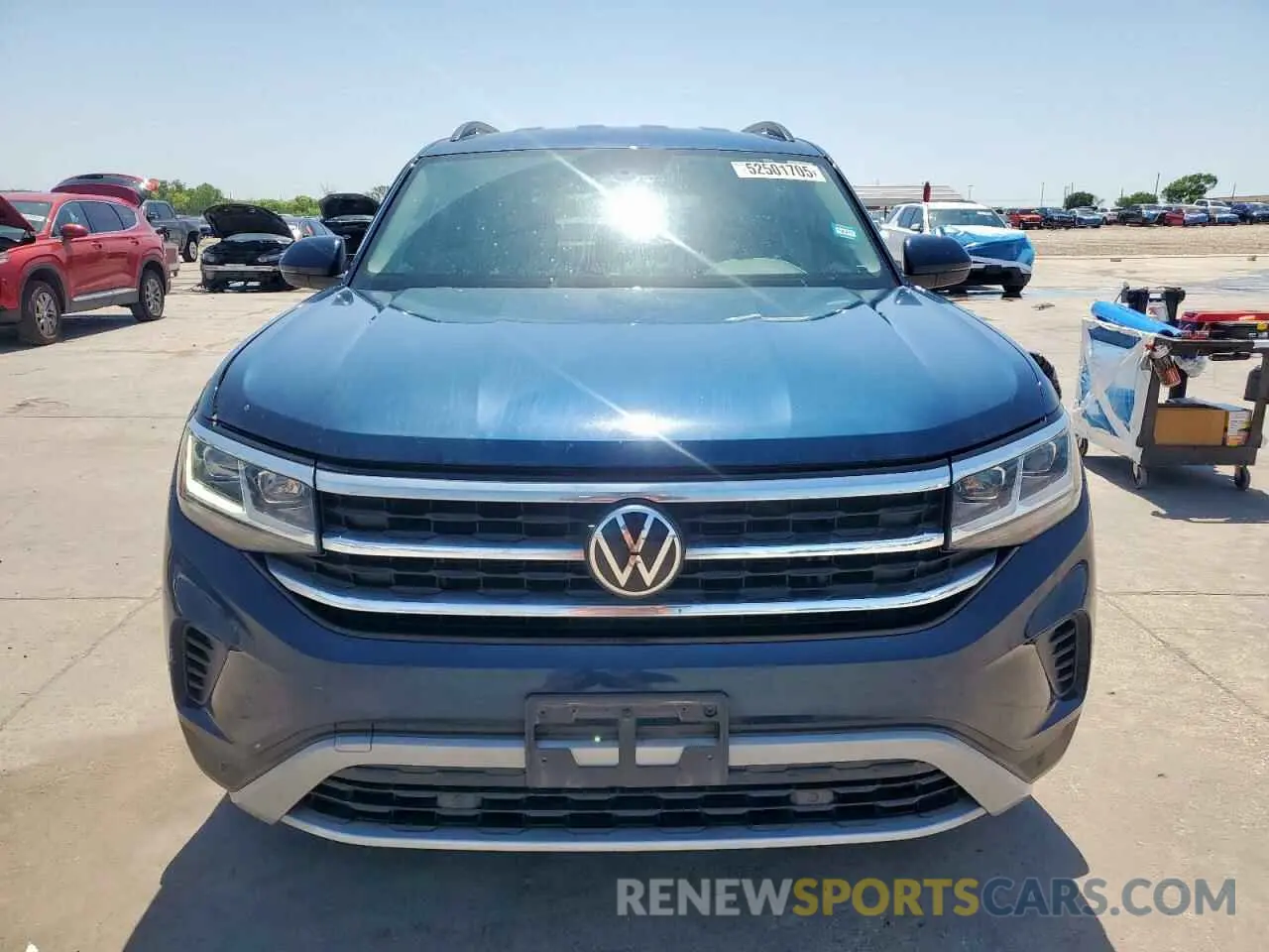 5 Photograph of a damaged car 1V2WR2CAXNC550455 VOLKSWAGEN ATLAS 2022