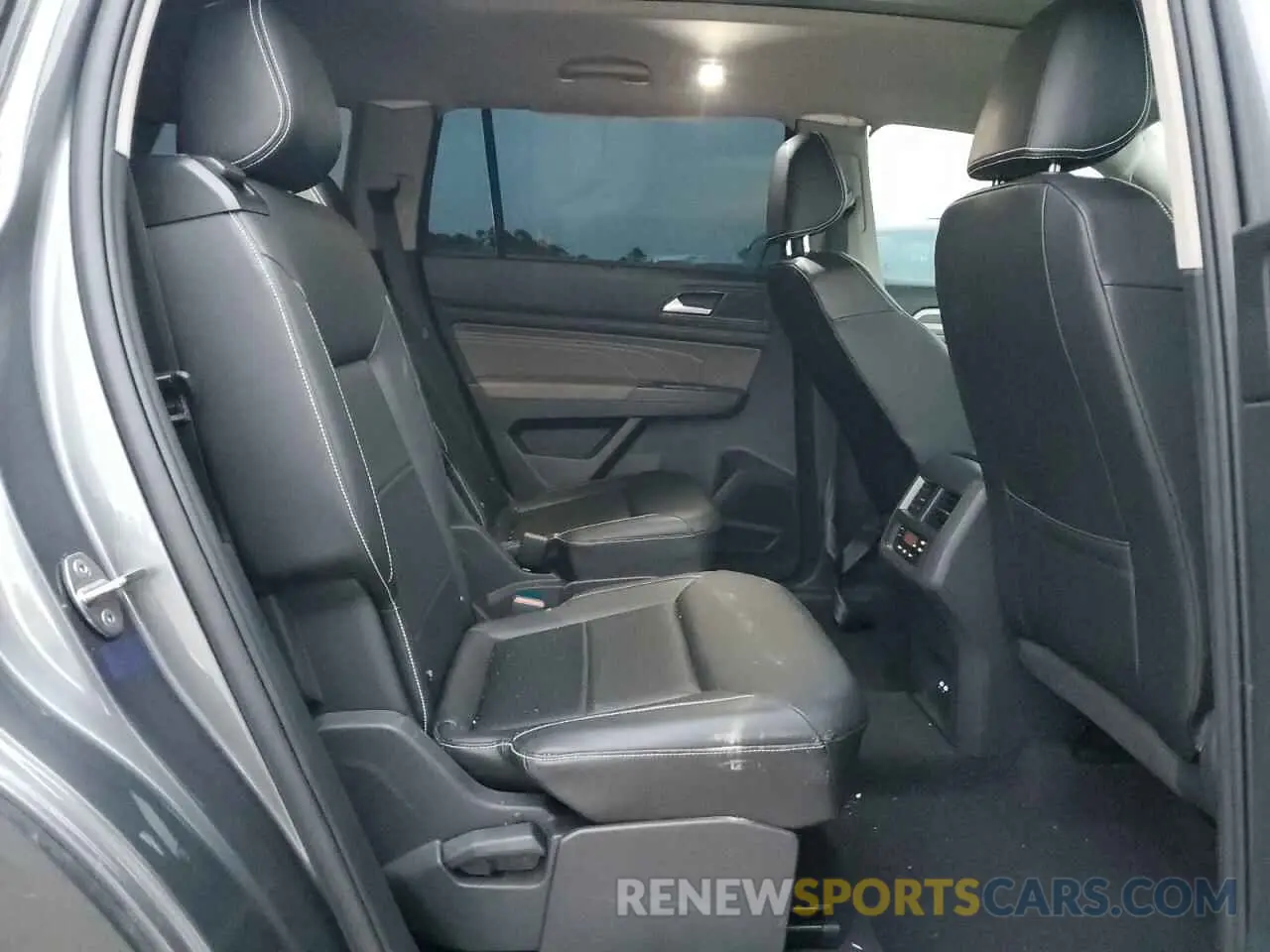 11 Photograph of a damaged car 1V2BR2CA1PC541936 VOLKSWAGEN ATLAS 2023