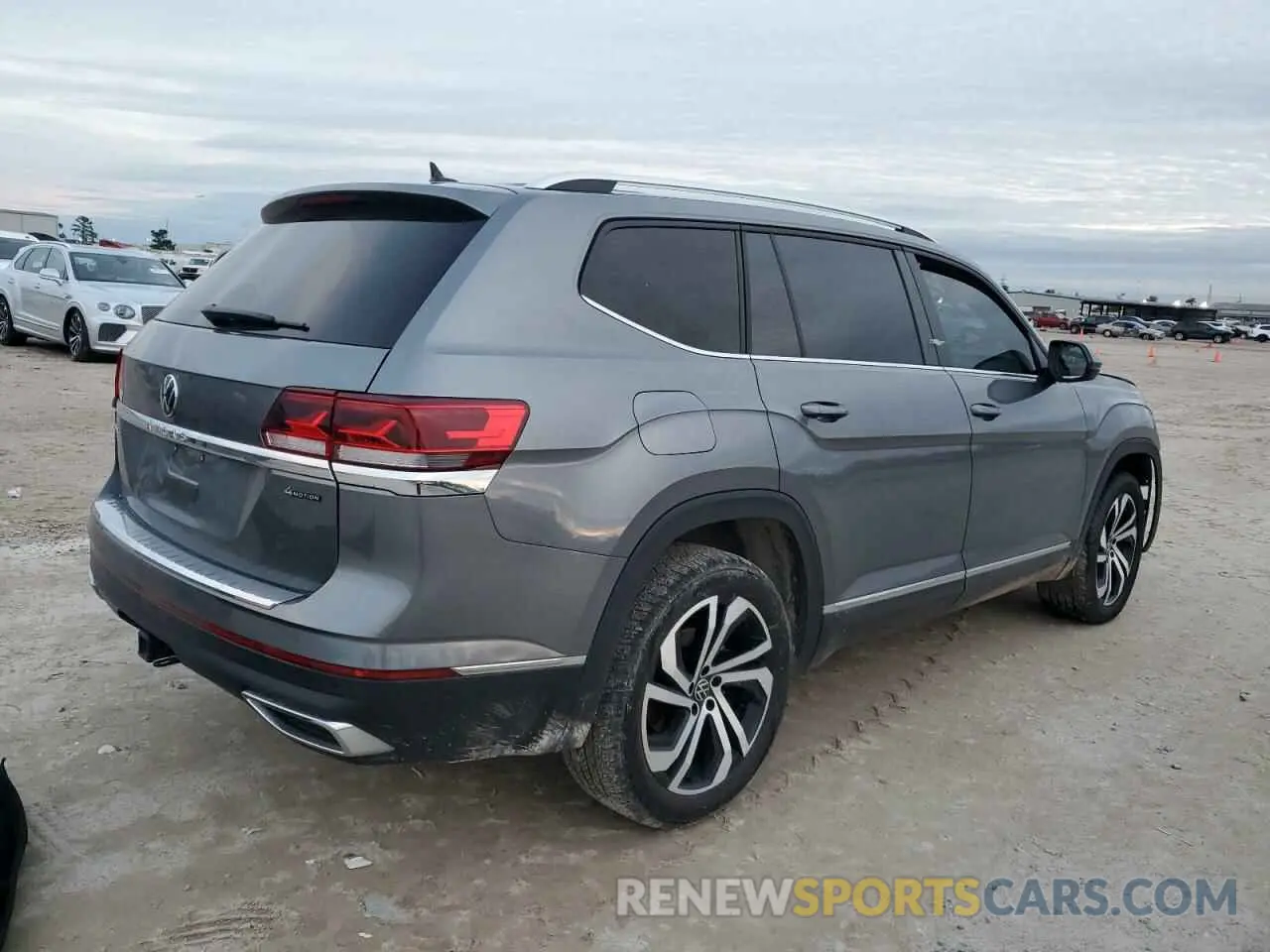 3 Photograph of a damaged car 1V2BR2CA1PC541936 VOLKSWAGEN ATLAS 2023