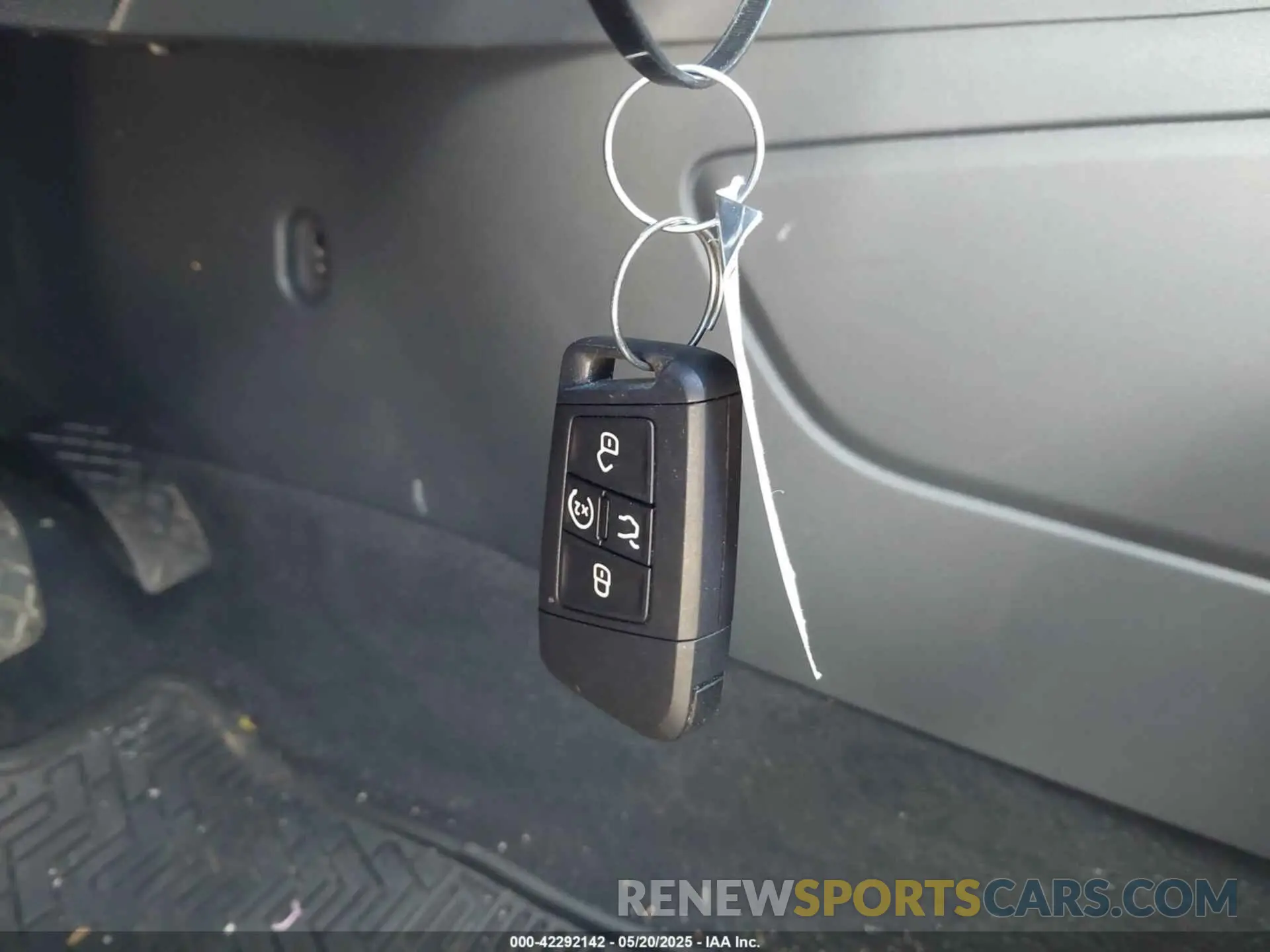 11 Photograph of a damaged car 1V2BR2CA2PC510744 VOLKSWAGEN ATLAS 2023