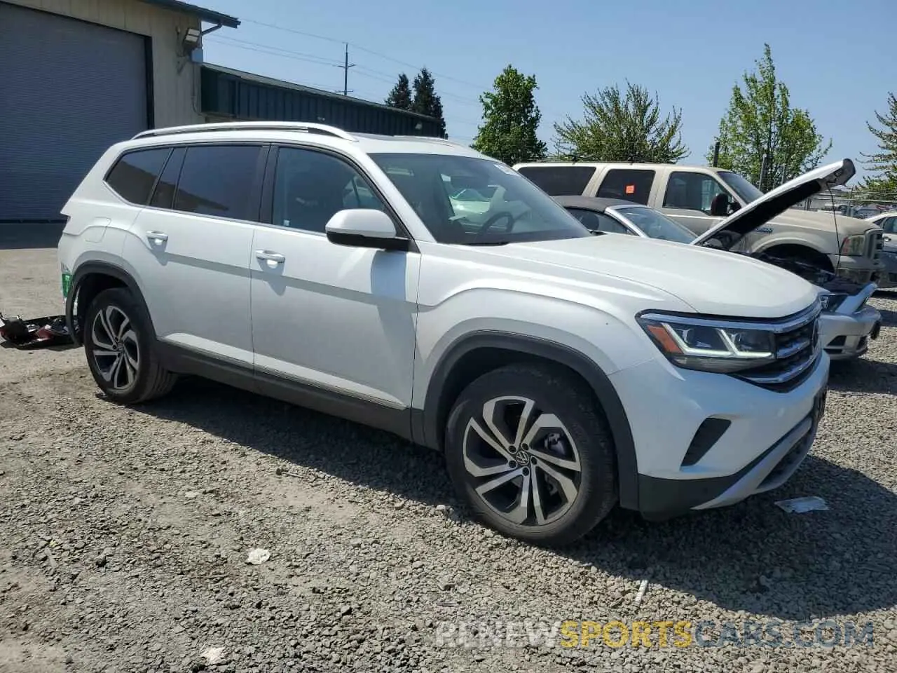 4 Photograph of a damaged car 1V2BR2CA6PC555170 VOLKSWAGEN ATLAS 2023