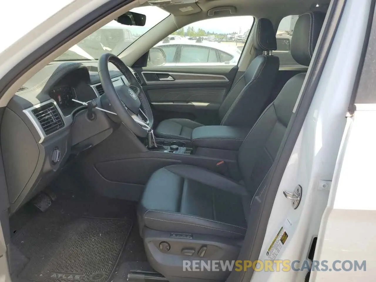 7 Photograph of a damaged car 1V2BR2CA6PC555170 VOLKSWAGEN ATLAS 2023