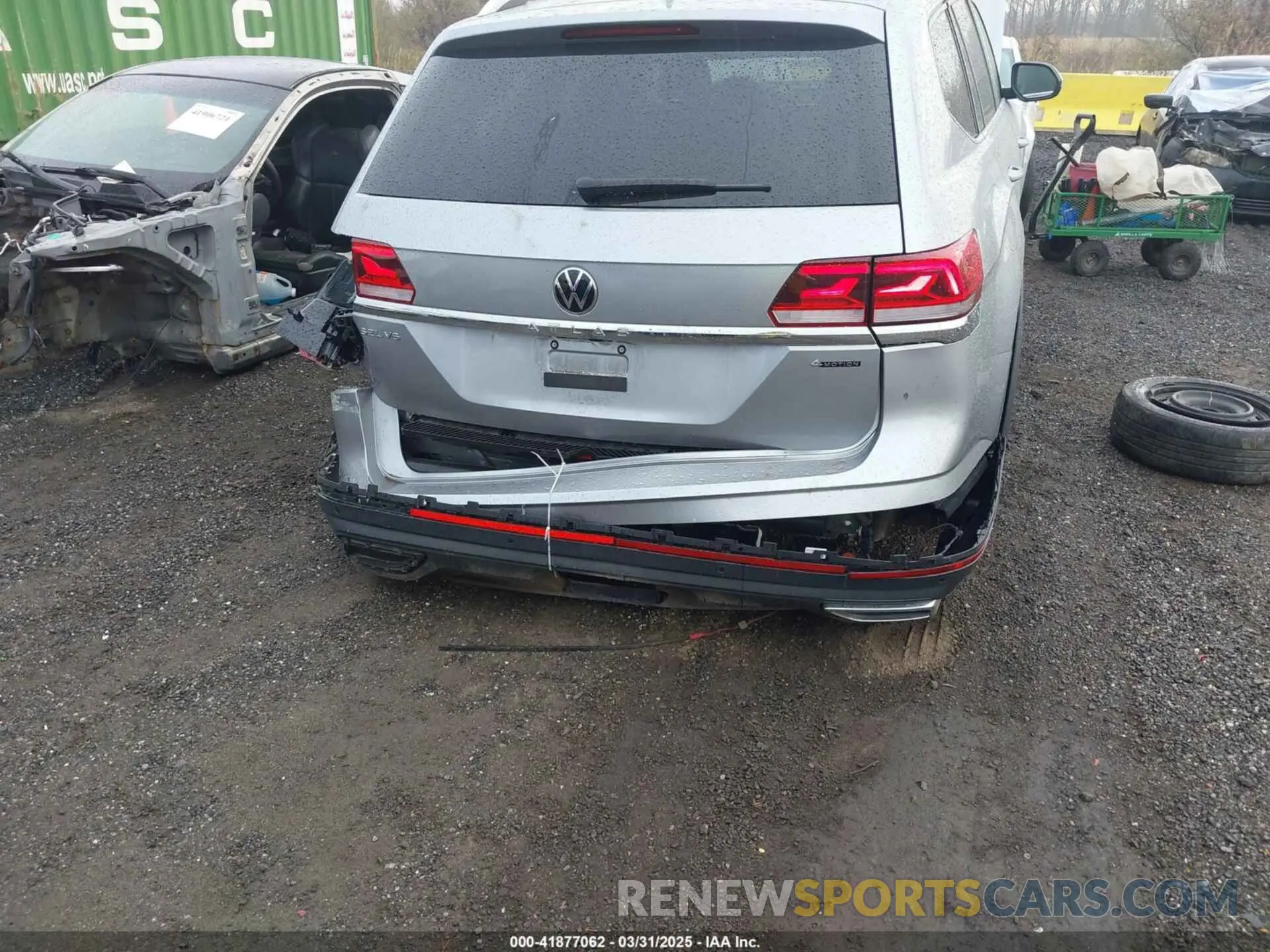 17 Photograph of a damaged car 1V2BR2CA9PC502866 VOLKSWAGEN ATLAS 2023
