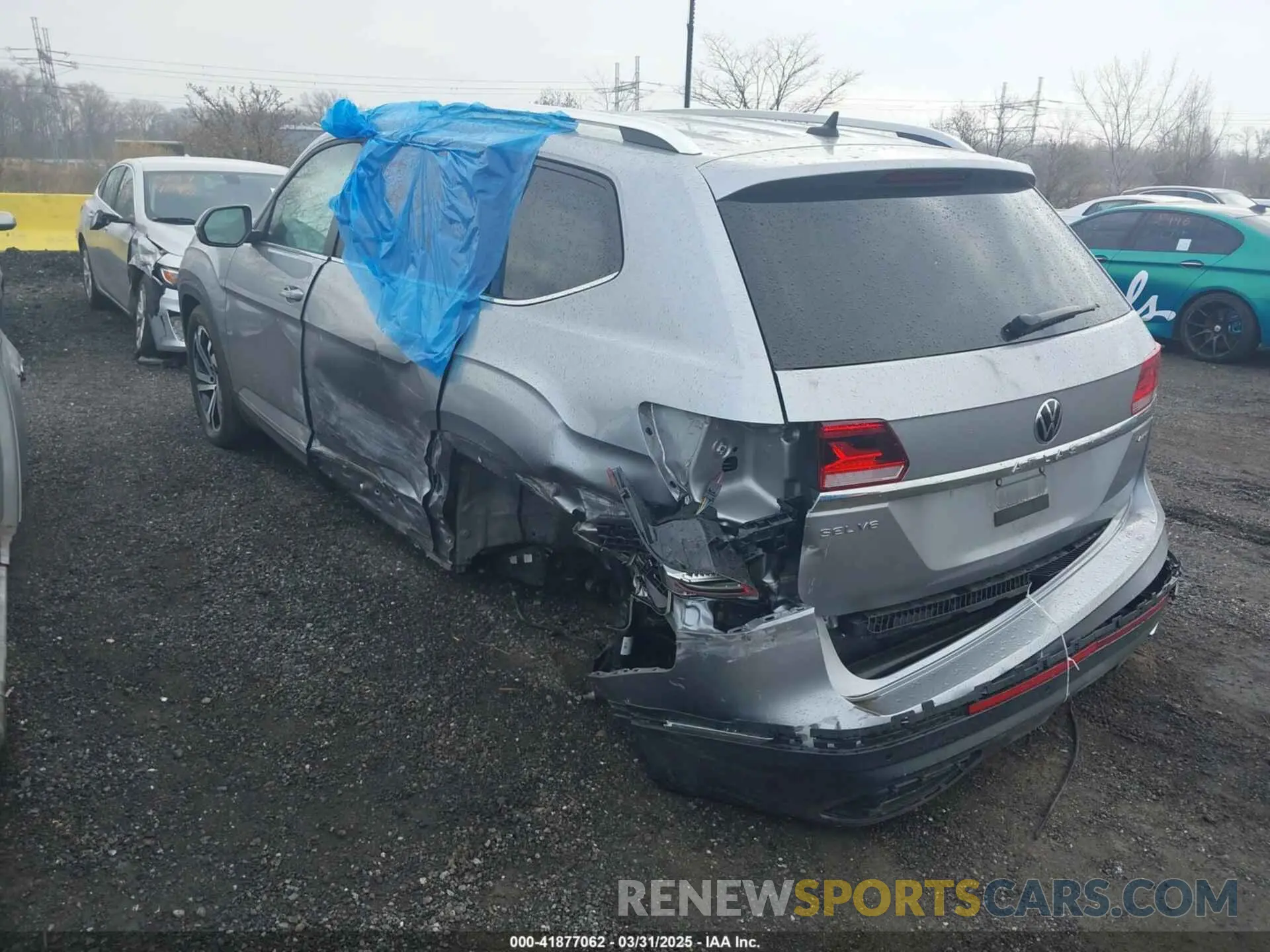 3 Photograph of a damaged car 1V2BR2CA9PC502866 VOLKSWAGEN ATLAS 2023