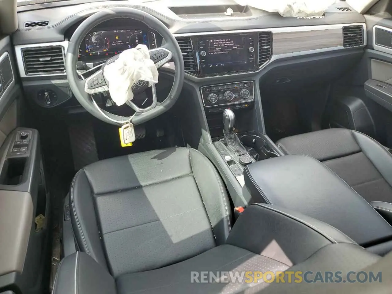 8 Photograph of a damaged car 1V2BR2CAXPC515819 VOLKSWAGEN ATLAS 2023