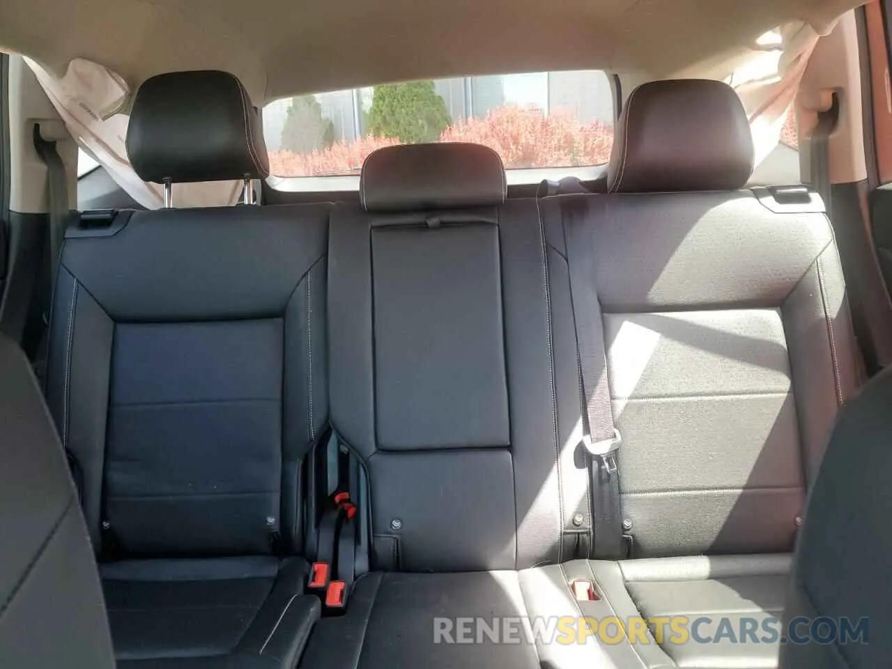 10 Photograph of a damaged car 1V2DP2CA0PC508084 VOLKSWAGEN ATLAS 2023