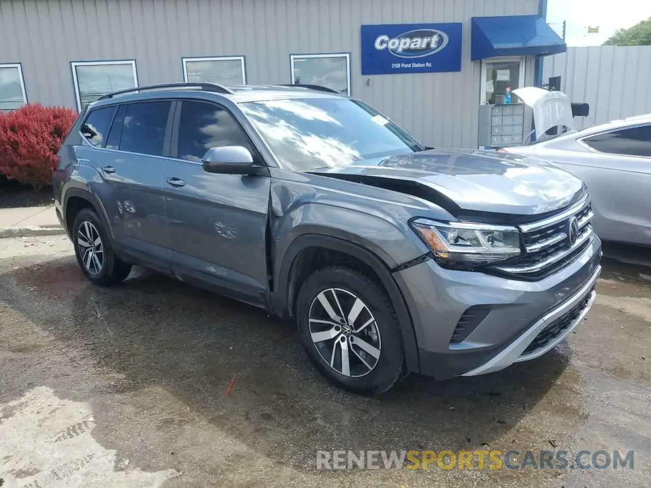 4 Photograph of a damaged car 1V2DP2CA0PC508084 VOLKSWAGEN ATLAS 2023