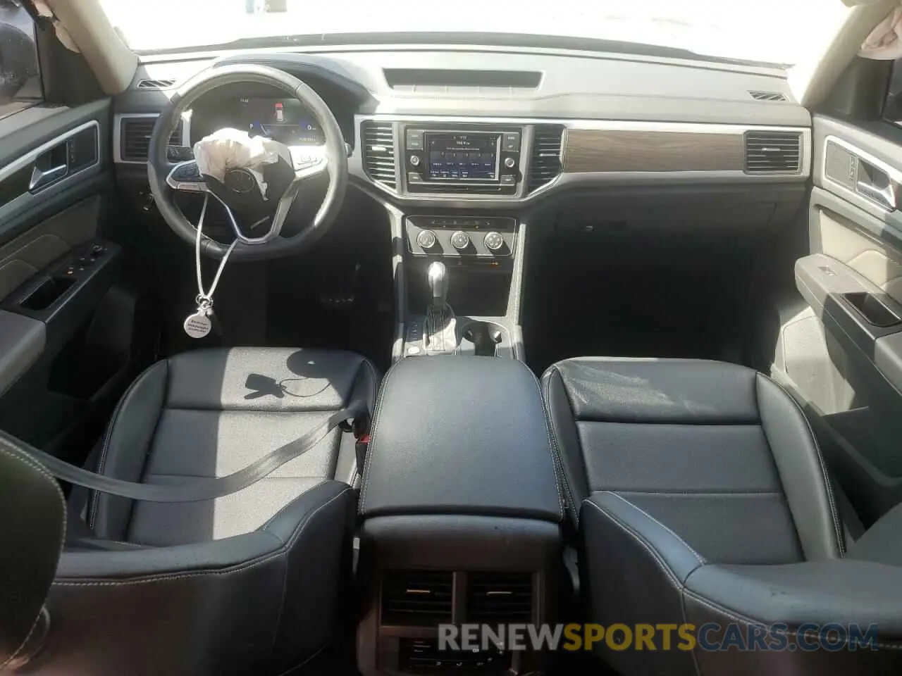 8 Photograph of a damaged car 1V2DP2CA0PC508084 VOLKSWAGEN ATLAS 2023