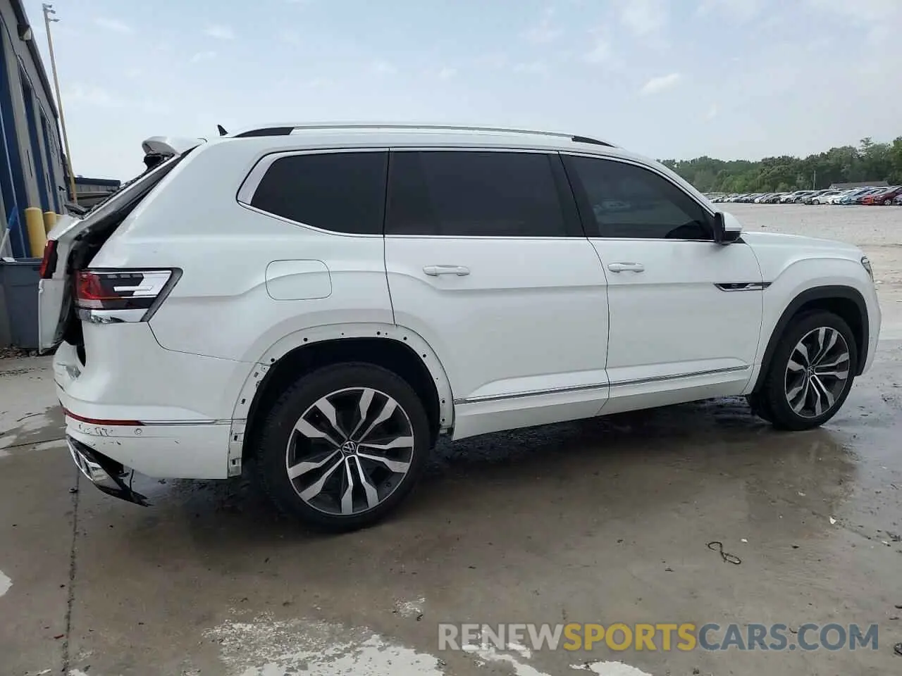 3 Photograph of a damaged car 1V2FR2CA0PC502644 VOLKSWAGEN ATLAS 2023