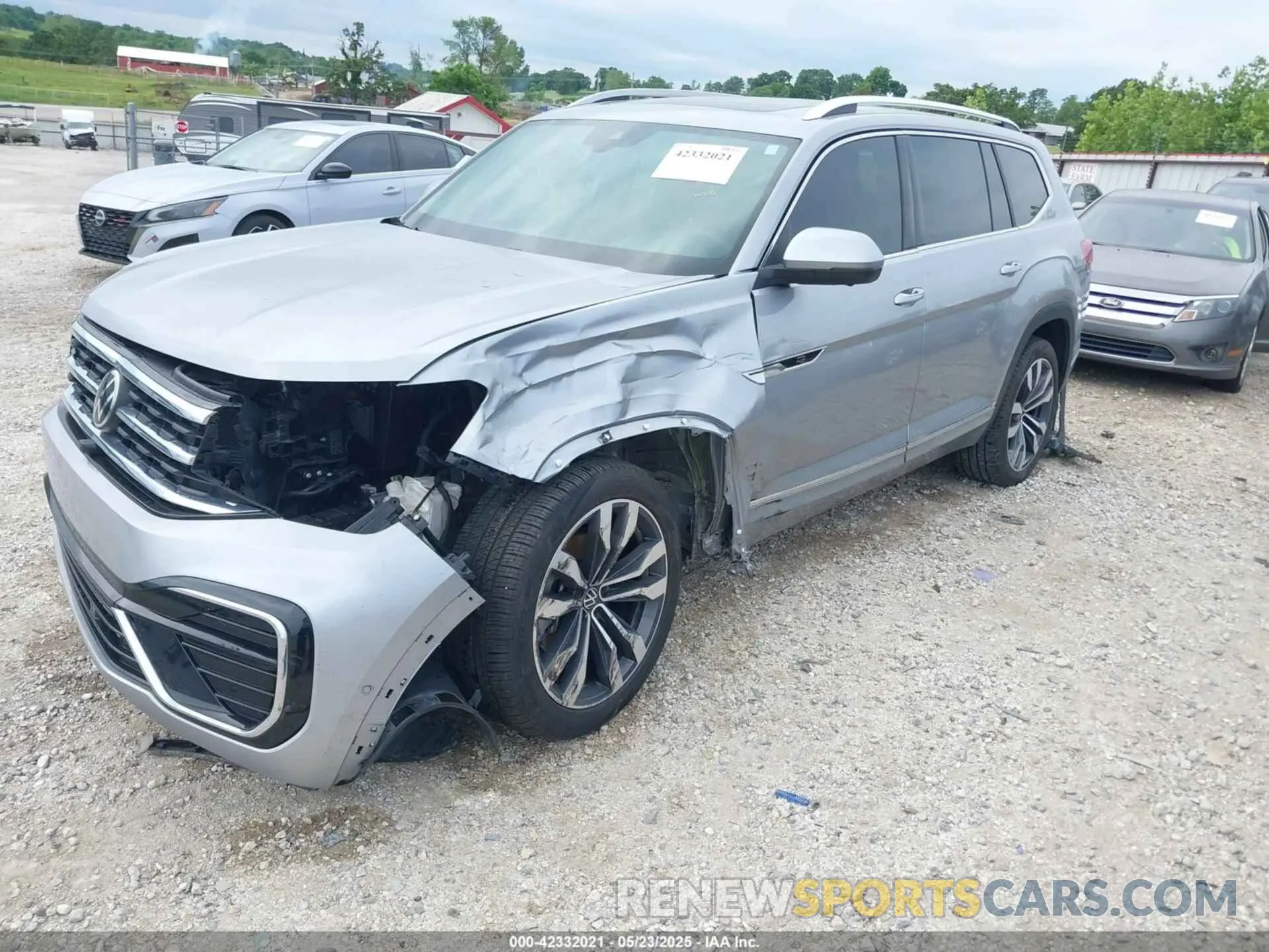 2 Photograph of a damaged car 1V2FR2CA1PC504371 VOLKSWAGEN ATLAS 2023
