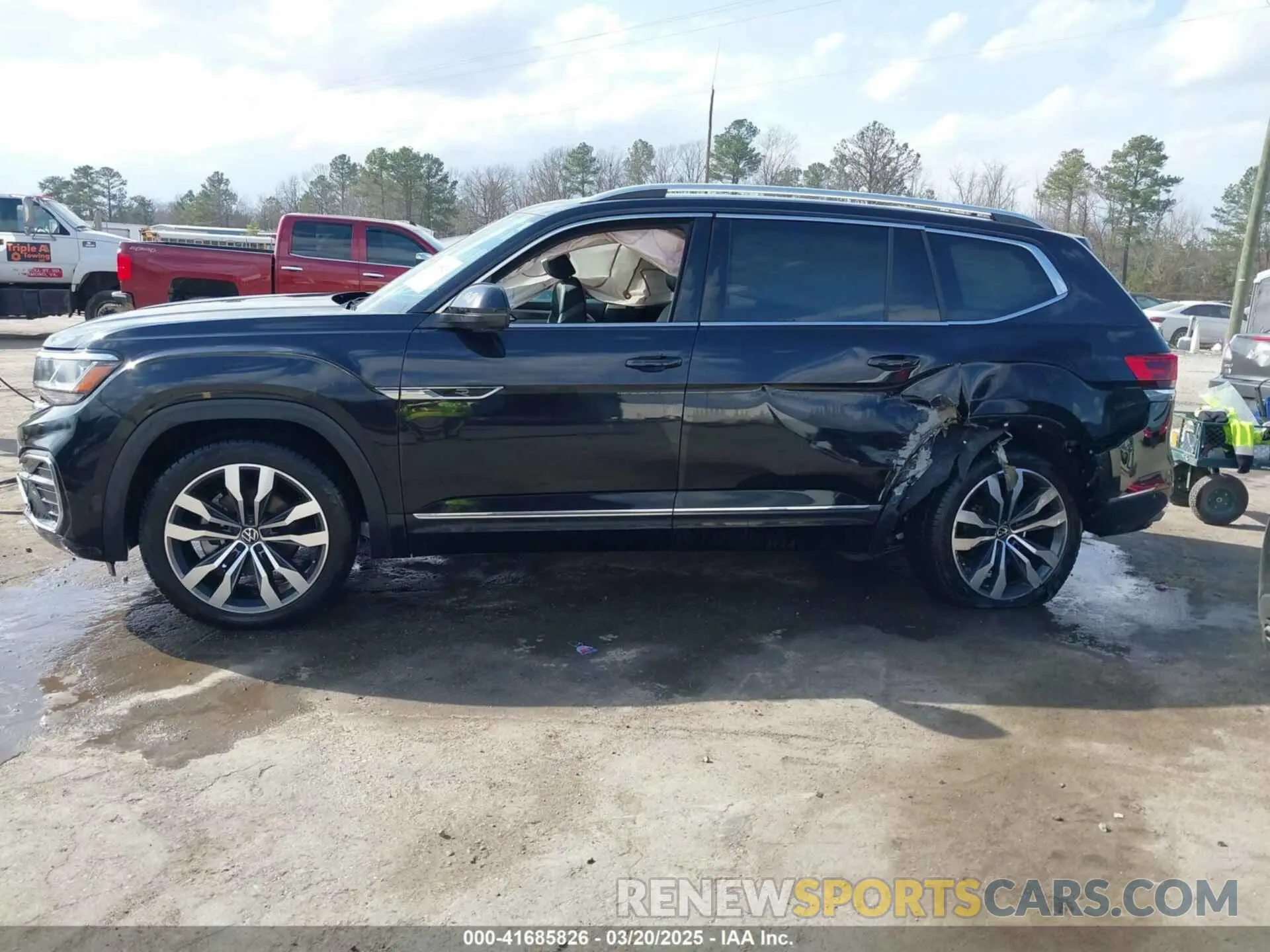 14 Photograph of a damaged car 1V2FR2CA2PC557077 VOLKSWAGEN ATLAS 2023