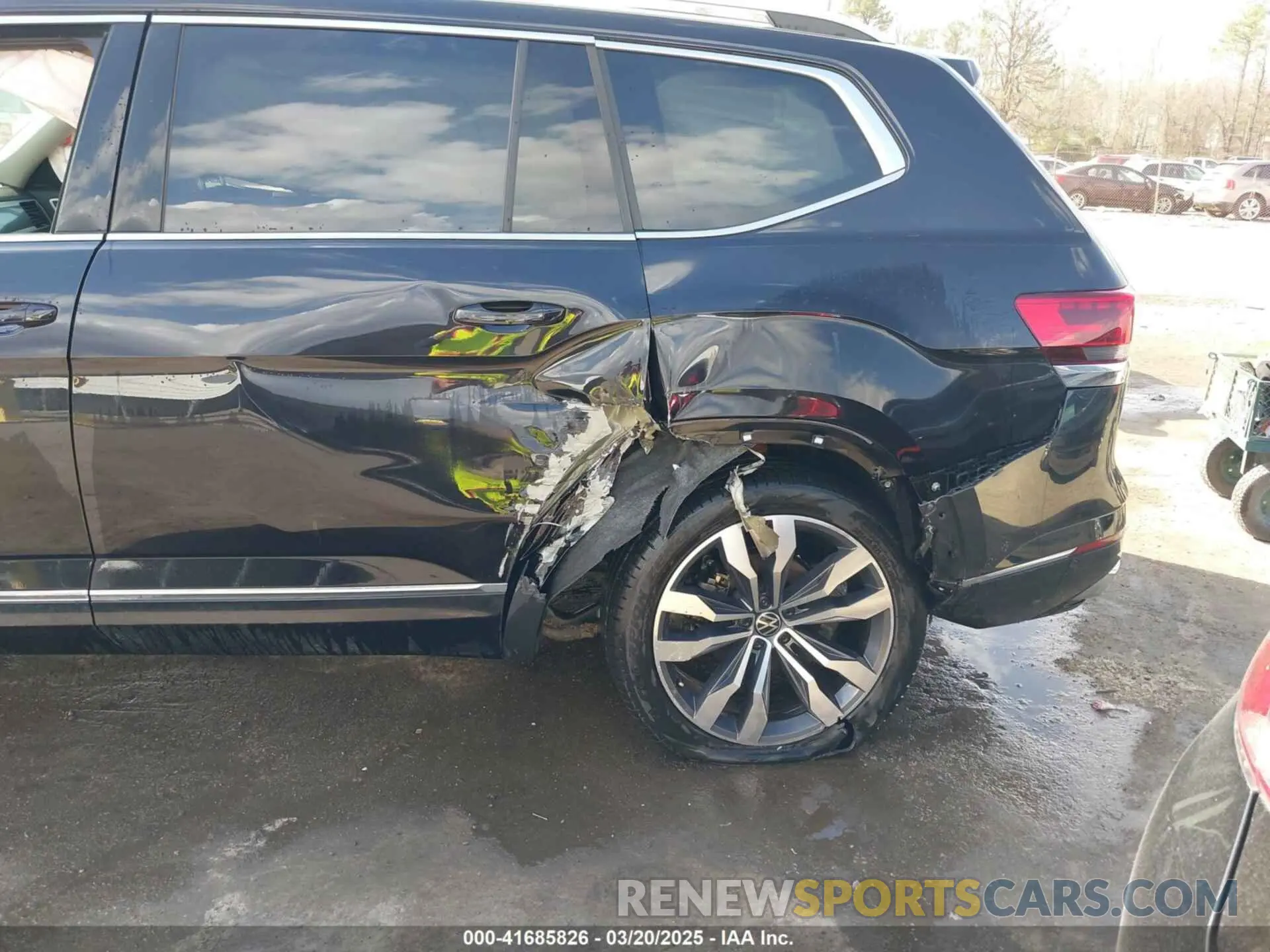 6 Photograph of a damaged car 1V2FR2CA2PC557077 VOLKSWAGEN ATLAS 2023