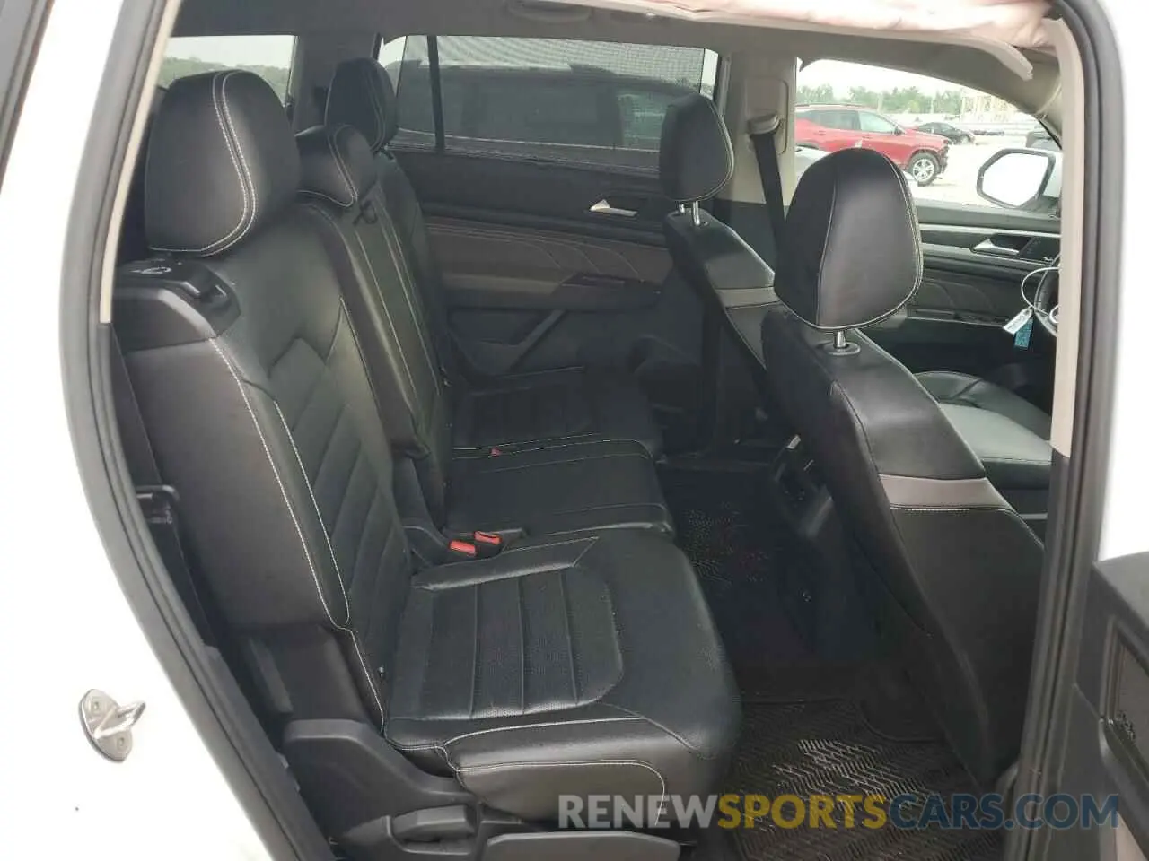 11 Photograph of a damaged car 1V2FR2CA9PC503100 VOLKSWAGEN ATLAS 2023