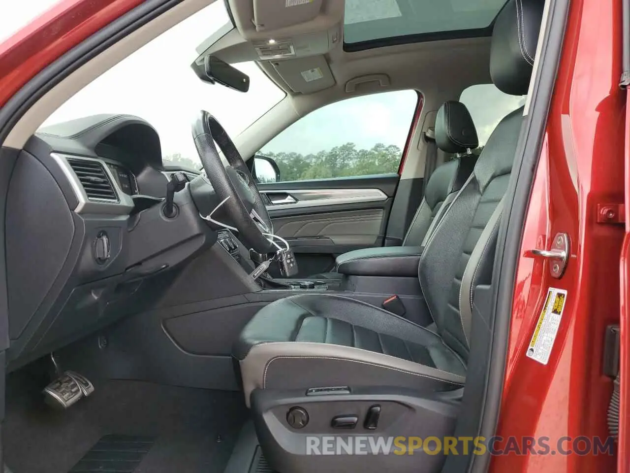 7 Photograph of a damaged car 1V2FR2CAXPC516535 VOLKSWAGEN ATLAS 2023