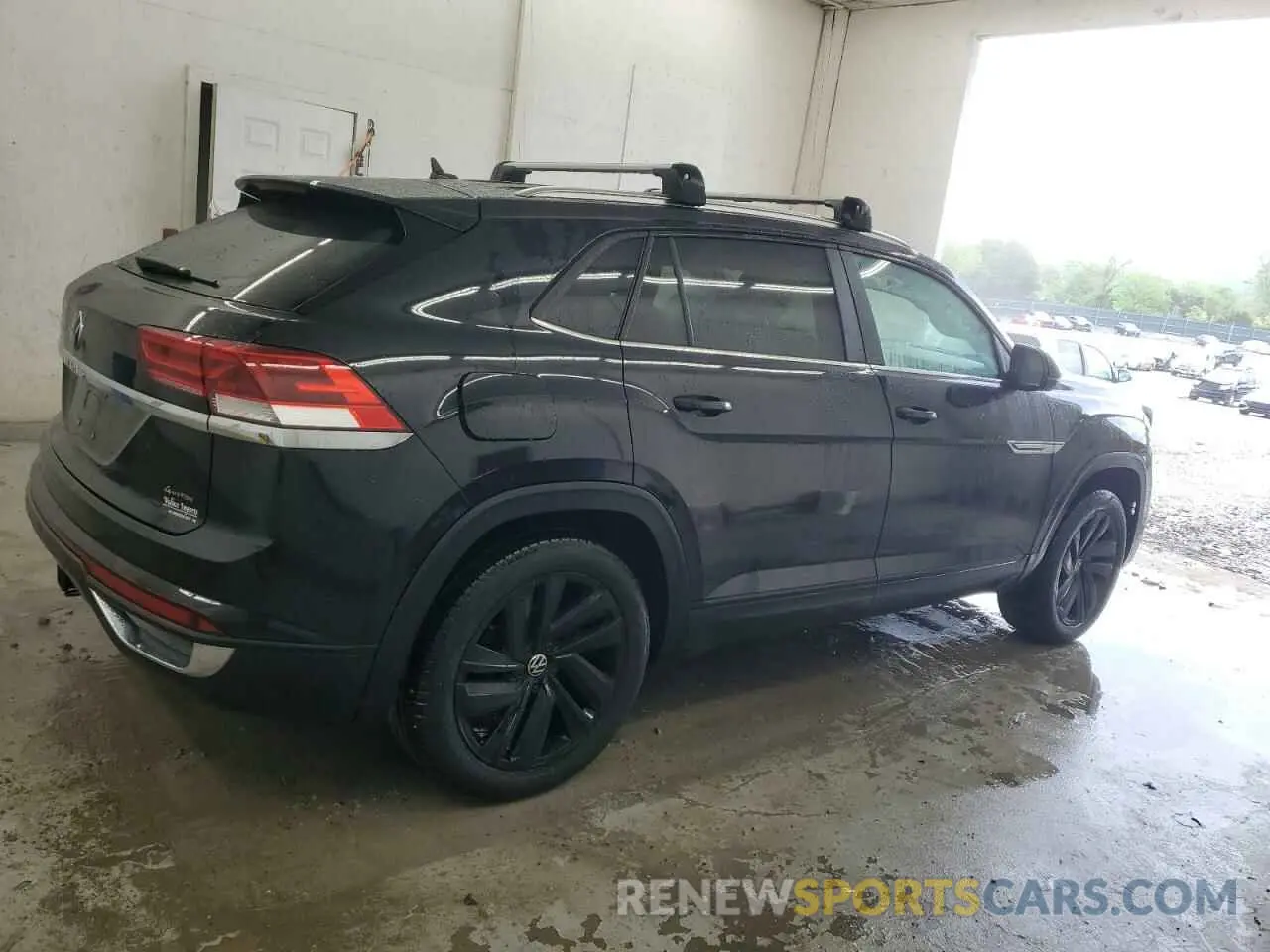 3 Photograph of a damaged car 1V2HE2CA8PC207814 VOLKSWAGEN ATLAS 2023